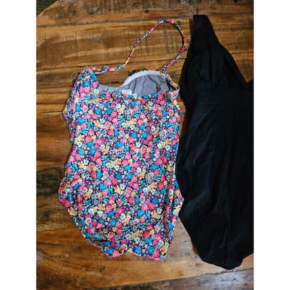 Ladies Swimsuit Bundle - Size 8 - 3 Pieces Total - Picture 7 of 11